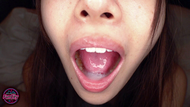 夜這いフェラで口内射精させて口の中を見せる