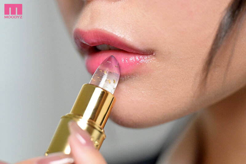 性の悩みを抱えたOLが媚薬リップを手に入れて使用してしまう