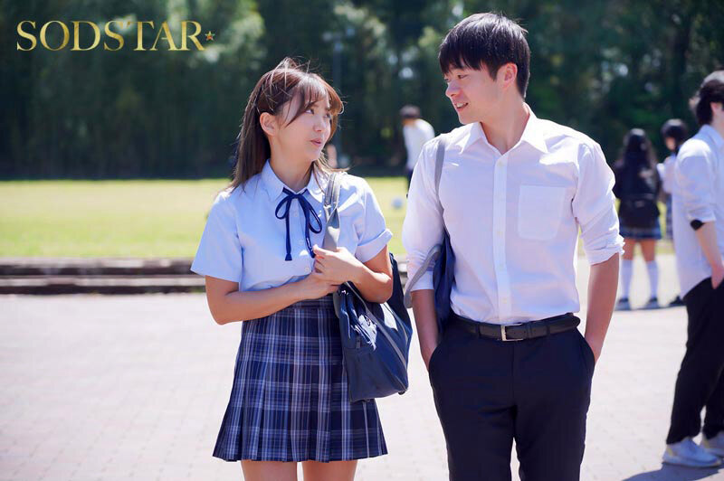 友達以上恋人未満のサッカー部員と一緒に登校