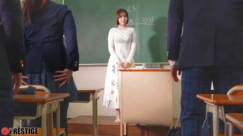 物静かで真面目に働く女教師